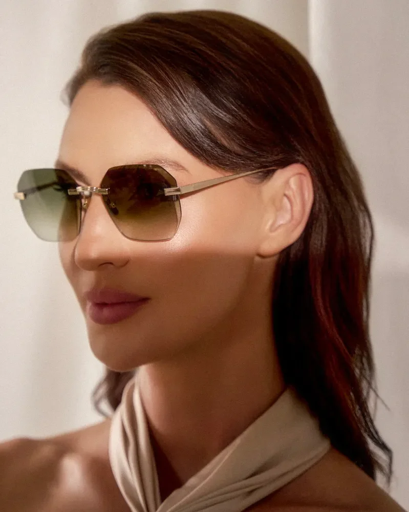 Model wearing IRIS MOSS · 1001-2 · Eleven Spectacles
